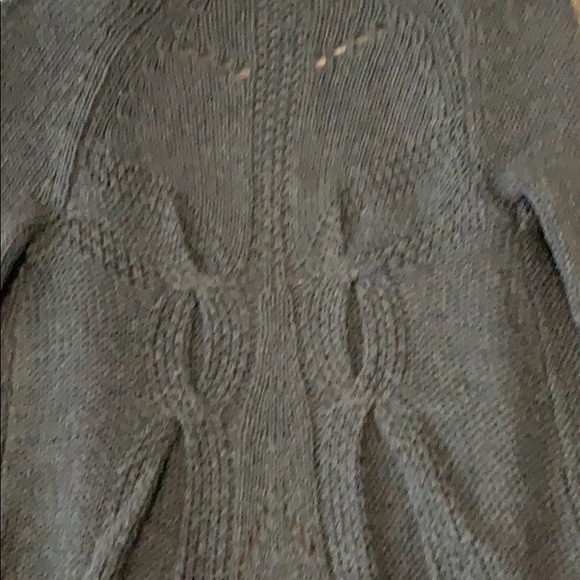 Sweater - Picture 4 of 6